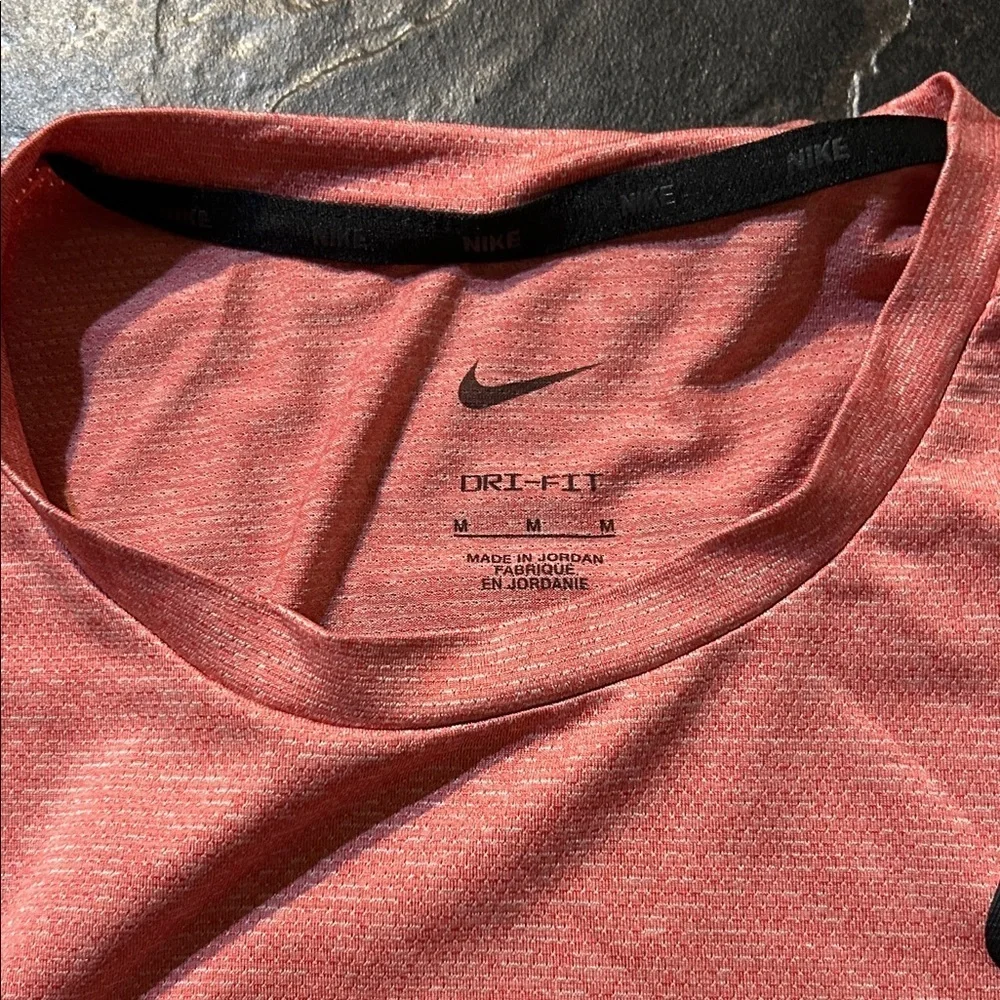 Nike Men's Red Short Sleeve Tee dri-fit